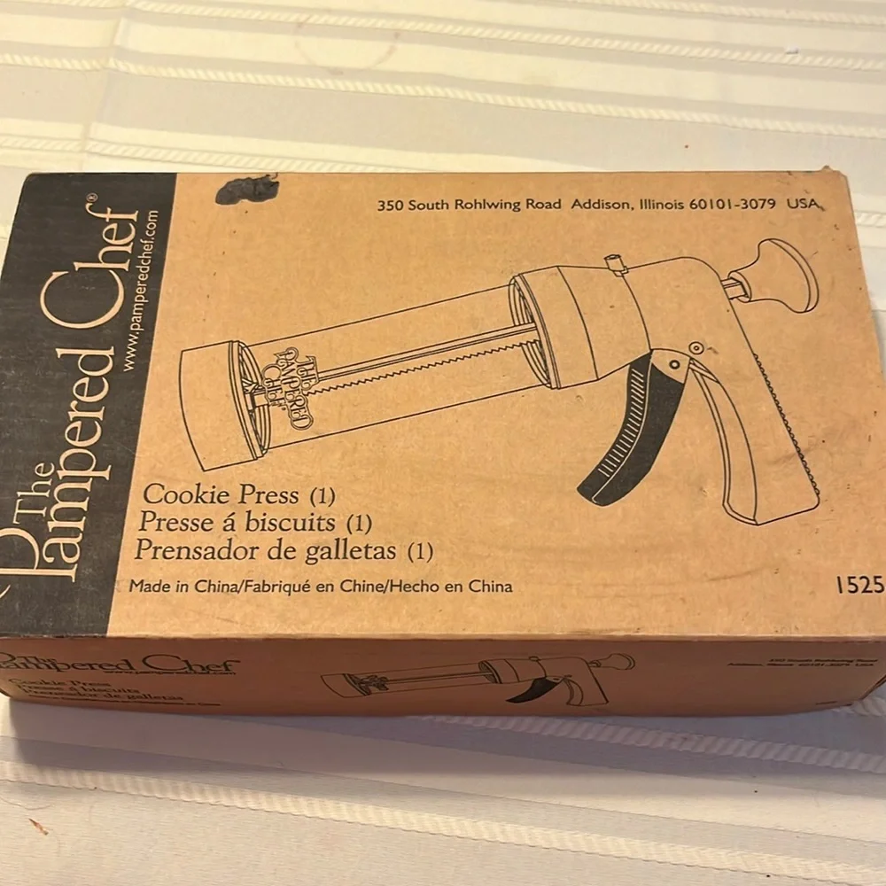 Pampered Chef cookie press